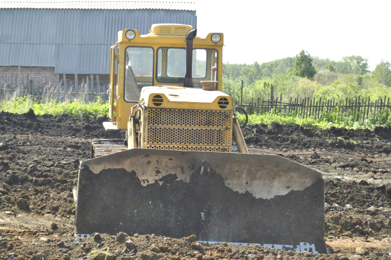 Bulldozers Dubai Residential development
